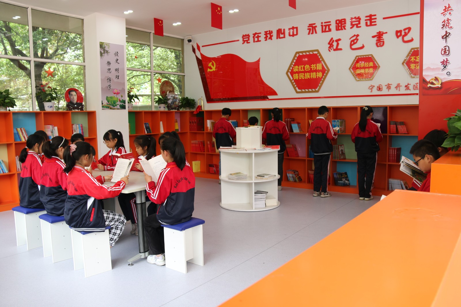 宣城"红色书吧"让"红色基因"根植于童心